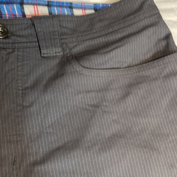 Lululemon Men's Bowline Trunks Shorts Grey Pinstriped Size 34 - Picture 5 of 12